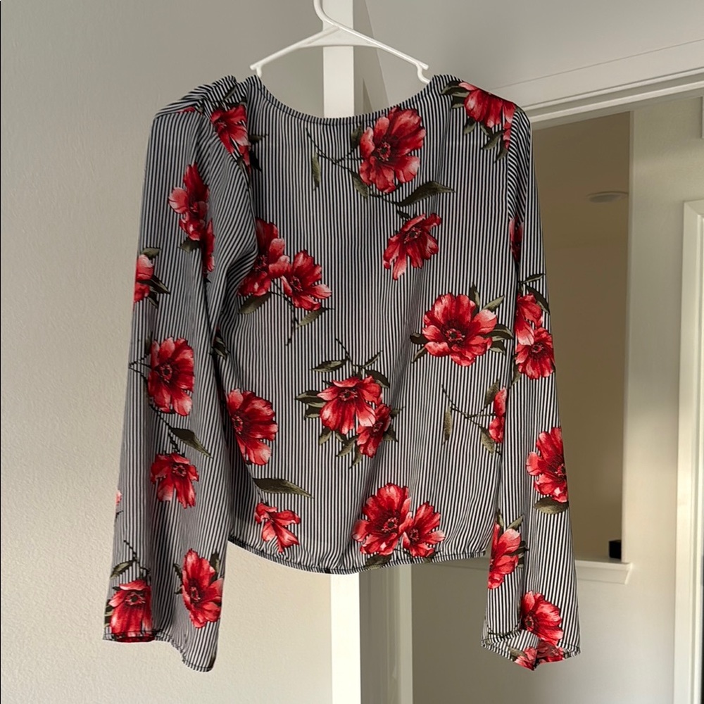 Forever 21 Gray and Red Floral Wrap Blouse - Picture 2 of 4